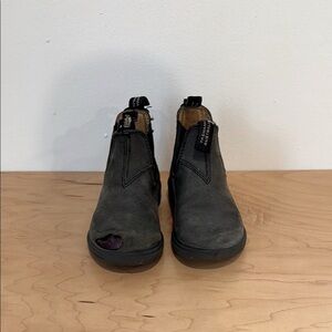 Blundstones kids 10